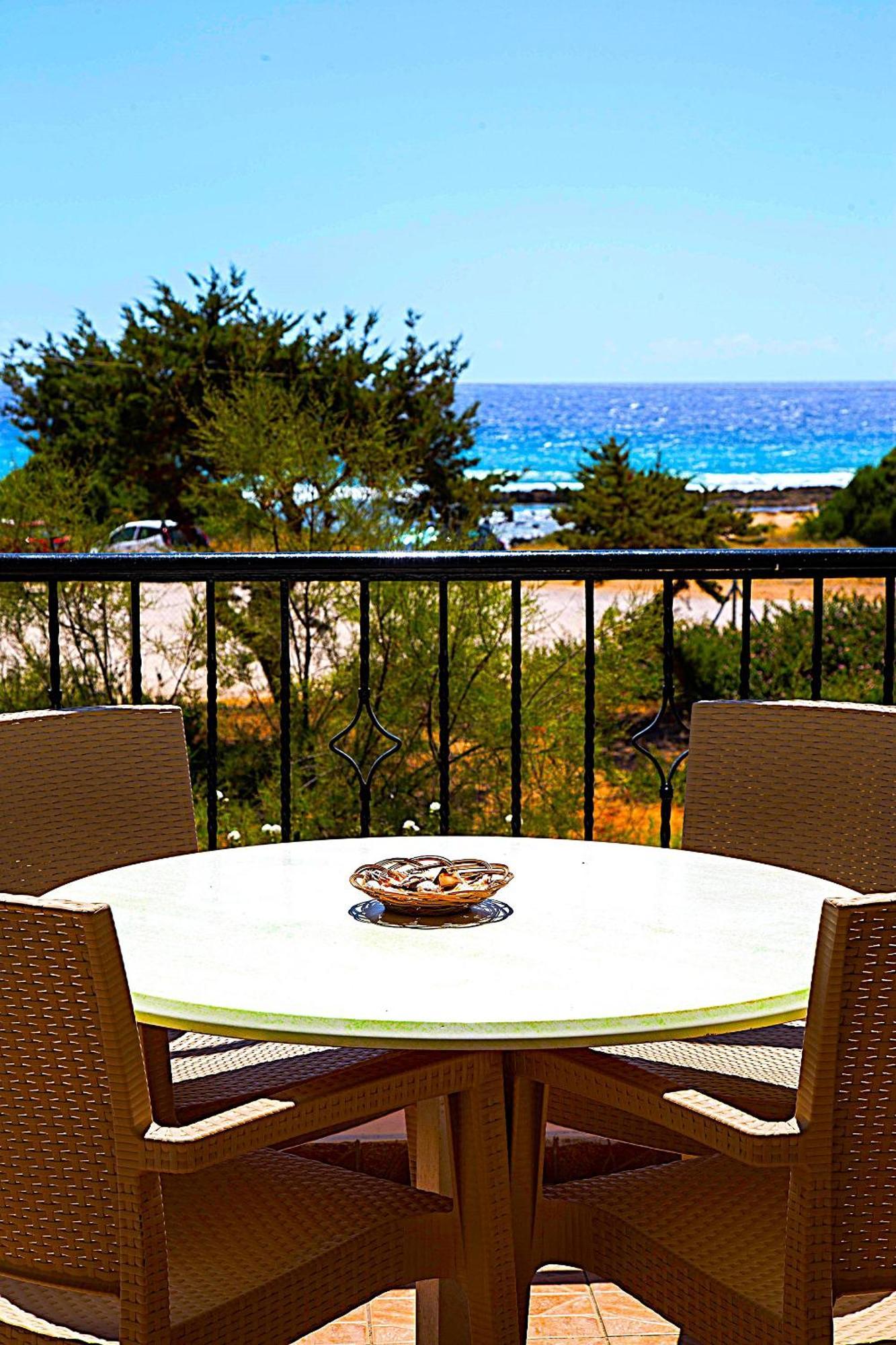Romanos Beach Villas Exteriér fotografie
