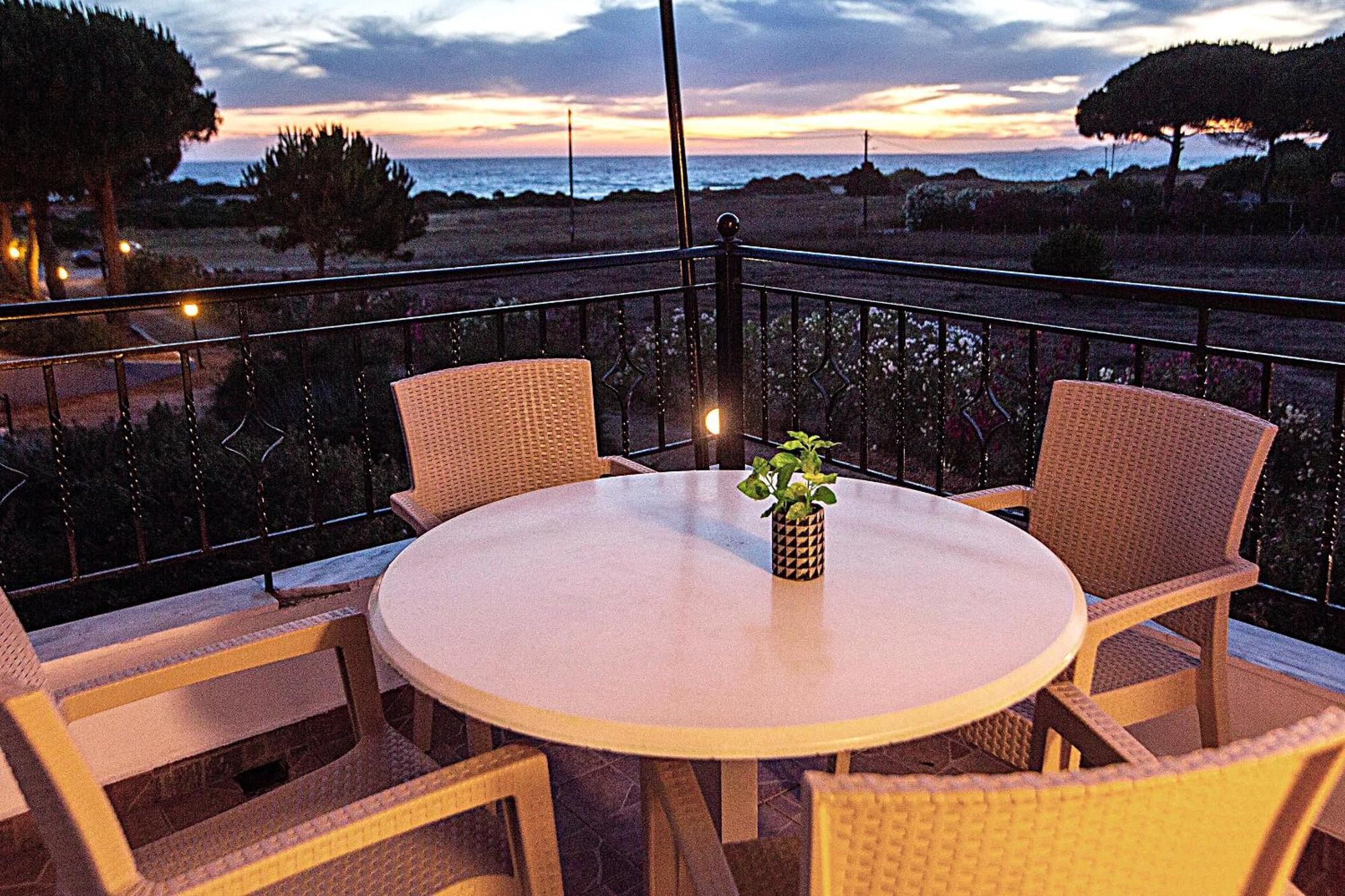 Romanos Beach Villas Exteriér fotografie
